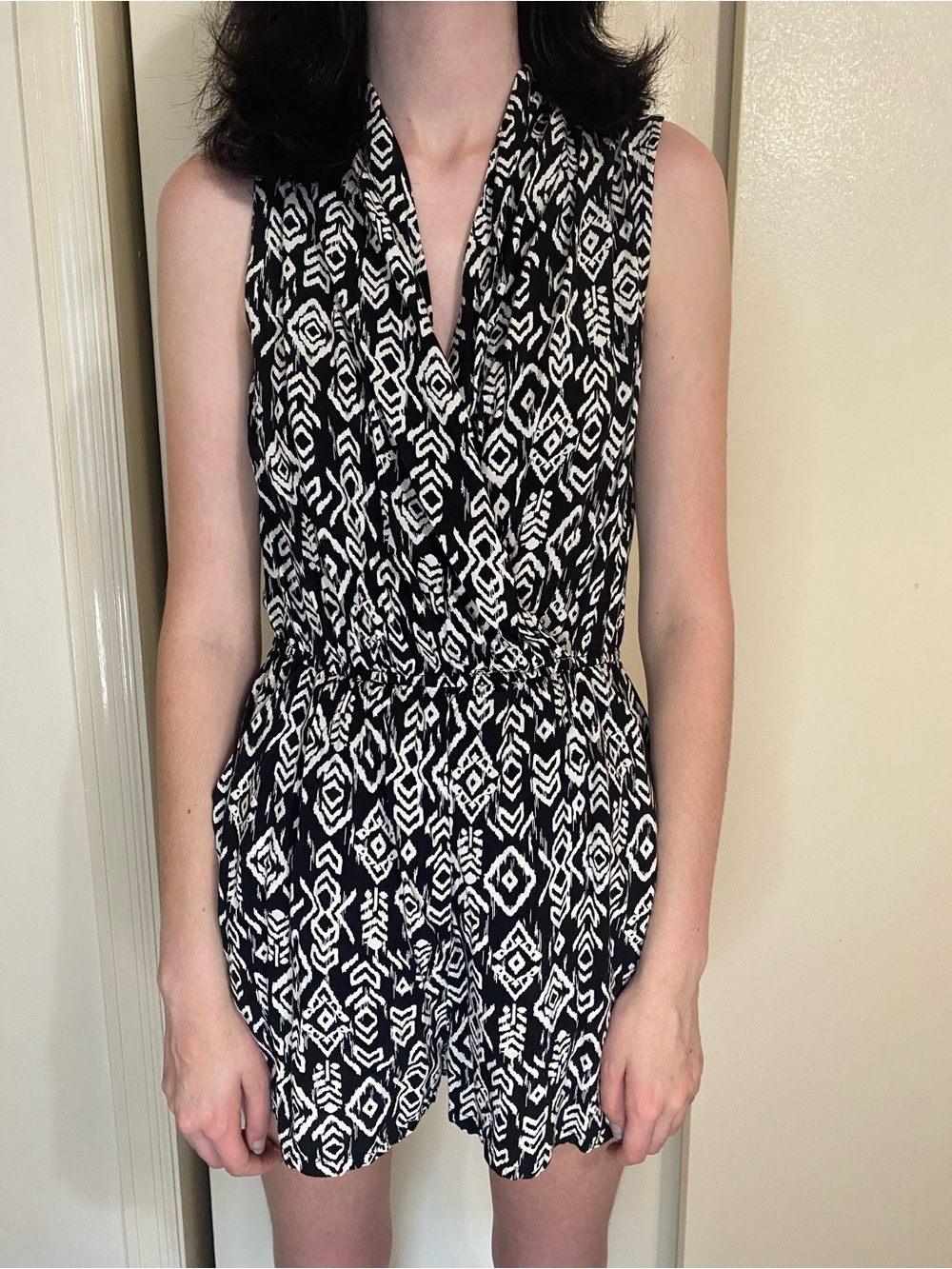 Forever 21 Black and White Tribal Print Sleeveless Romper size small shorts